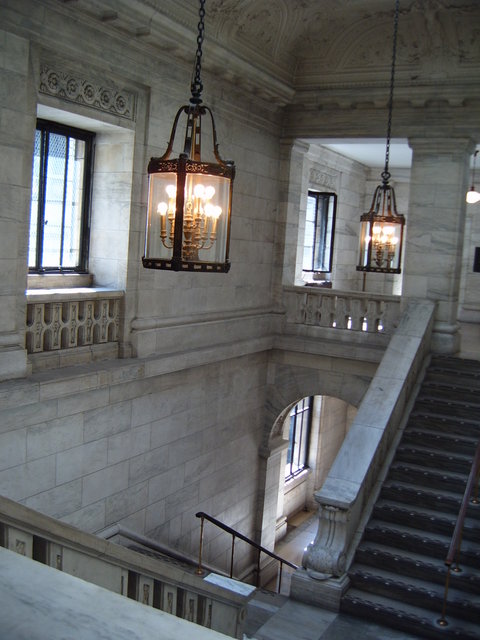 Day #7: Going to bathroom in Library of Humanities and Social Science