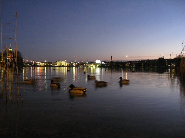 Cold night at Töölö bay