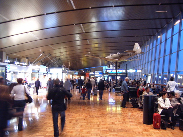 Day #1: Helsinki-Vantaa airport